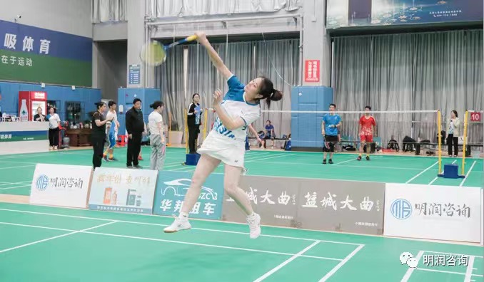 金秋十月，丹桂飄香，羽球飛揚(yáng)，喜迎二十大！